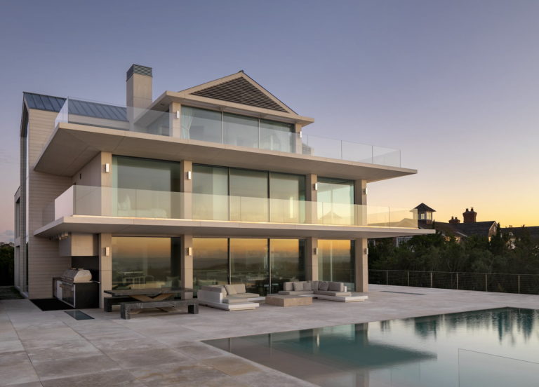 Heroic Modern on the Ocean